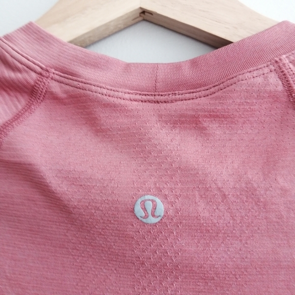 Lululemon Swiftly Tech Short Sleeve T-Shirt Brier Rose Pink Size 2 - Picture 9 of 15